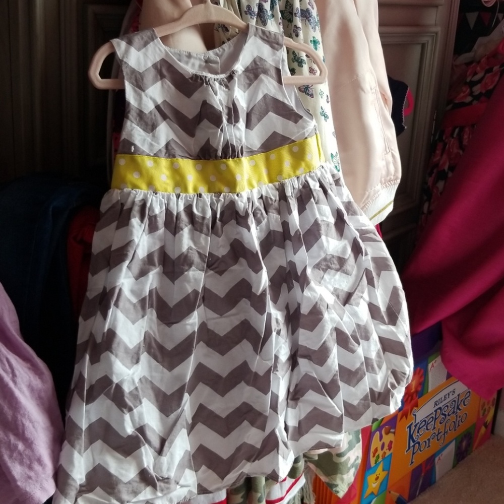 Girls dress